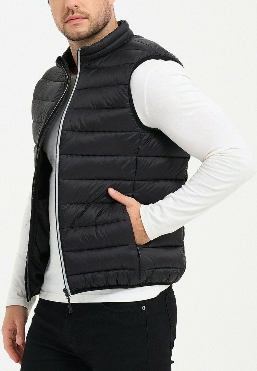 Men's Lightweight Puffer Down Vest, Sleeveless Padded Quilted Jacket, Packable Ideal for Travel half jackets